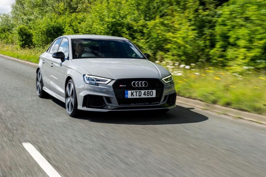  Audi RS3 Sedan (8V) 2017 года  (UK) (фото 20 из 40)